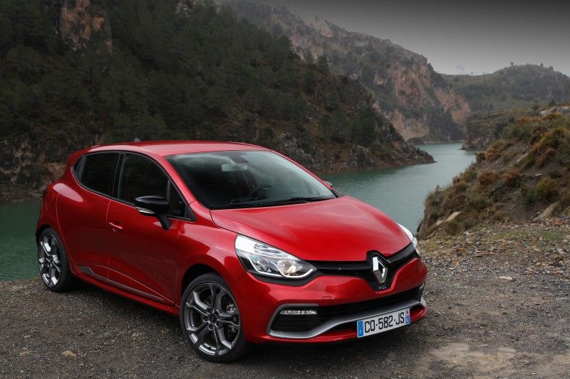 New Renault Clio V has finally arrived in SA - we have pricing and specs