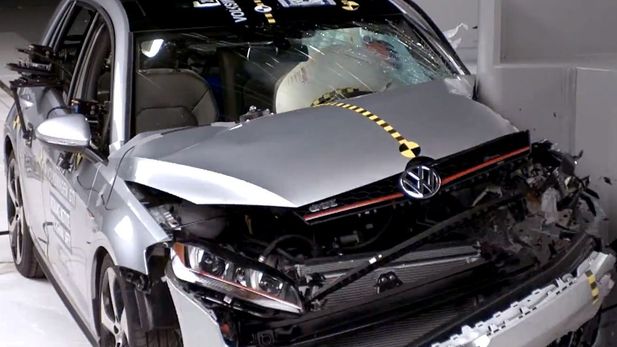 2015 Volkswagen Golf Earns IIHS Top Safety Pick Plus