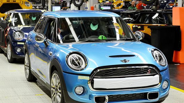 First 5-Door Mini Comes off Production Line