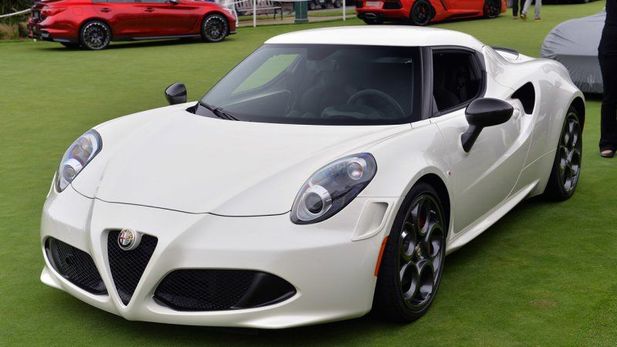 Alfa Romeo 4C to make Geneva debut