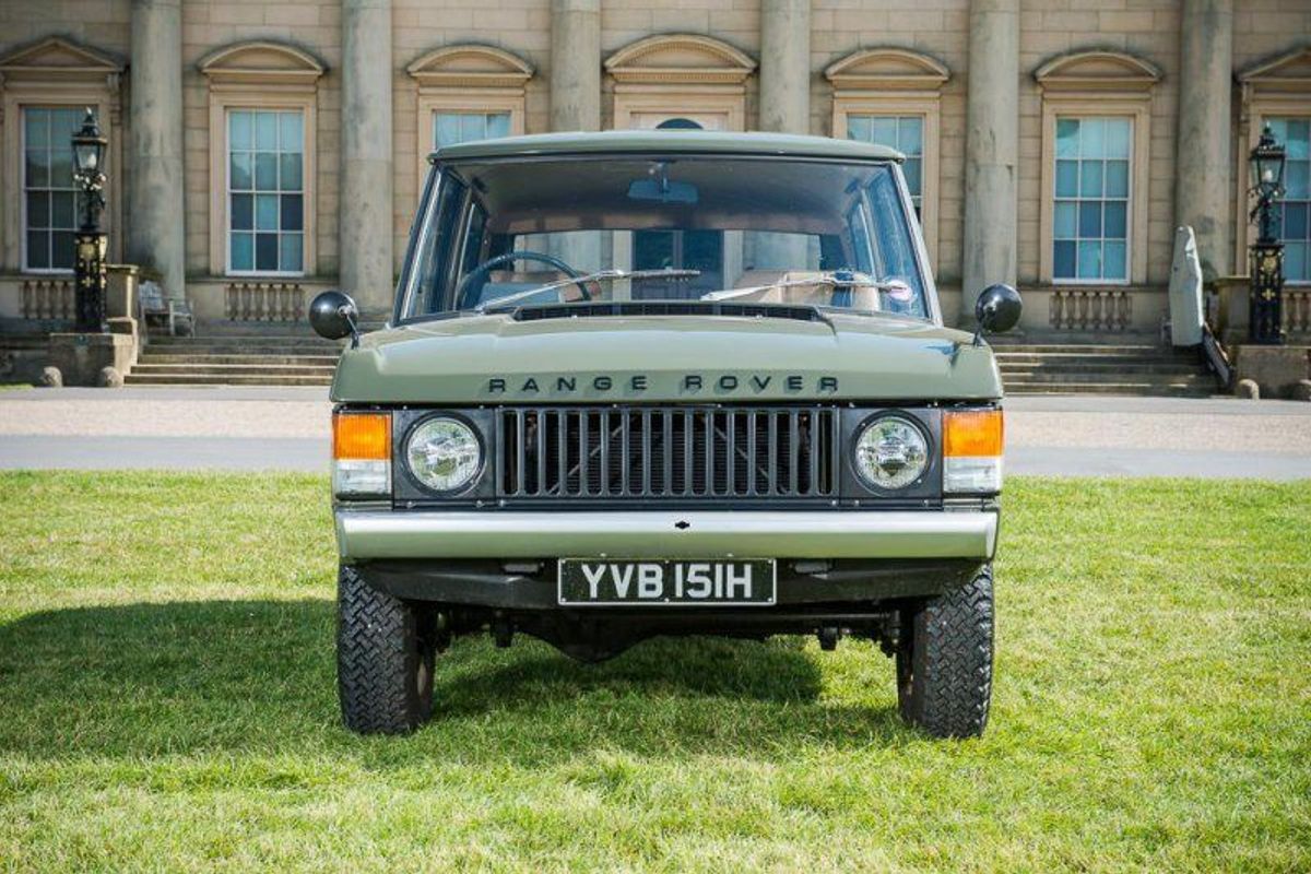 first-ever-range-rover-up-for-auction