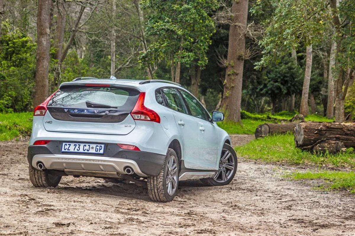 Volvo V40 Review 2023