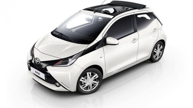 Toyota Aygo X-Wave Takes a Can Opener to its Roof