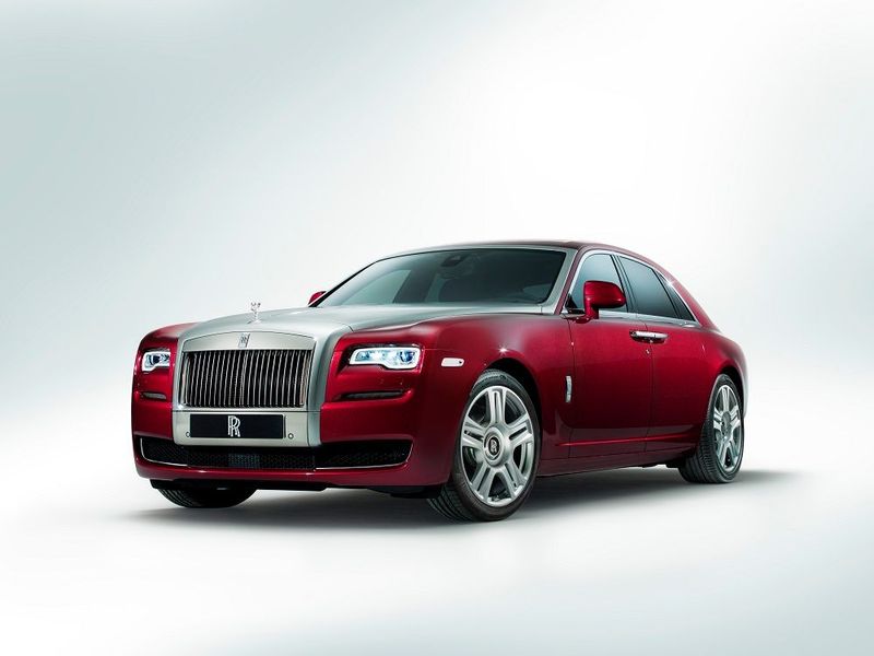 Video Review With the RollsRoyce Ghost a Pampered Ride for the  Chauffeur Too  The New York Times