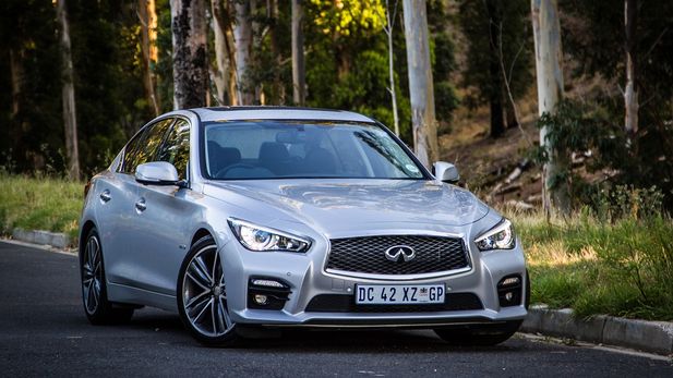 Infiniti Q50S Hybrid (2014) Review