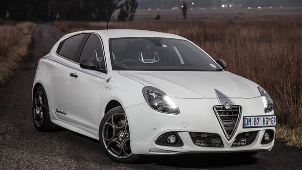 Alfa Romeo Giulietta Squadra Corse (2015) Review