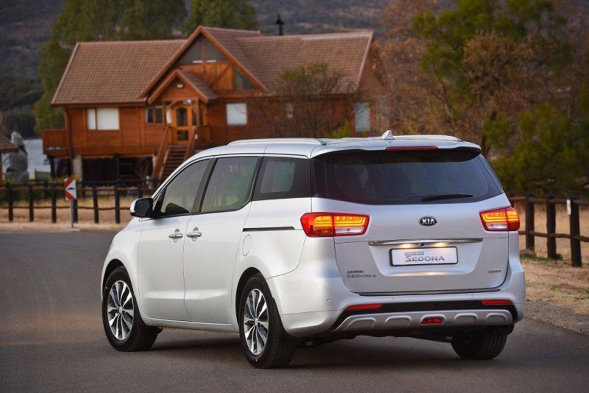 Kia Grand Sedona (2015) First Drive