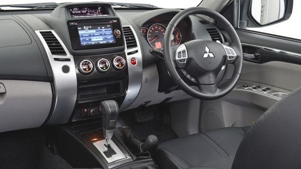 Mitsubish Pajero Sport 3.2 Review