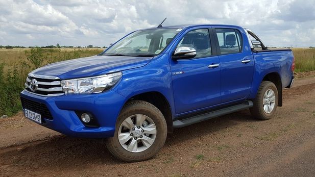 Toyota Hilux 2.8 GD-6 4×4 Raider (2016) First Drive