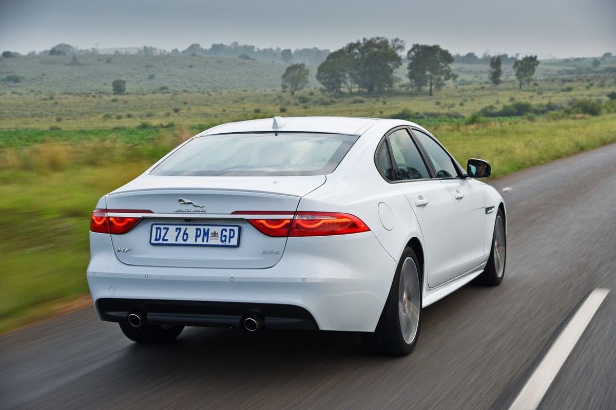 Jaguar XF (2016) Specs & Price
