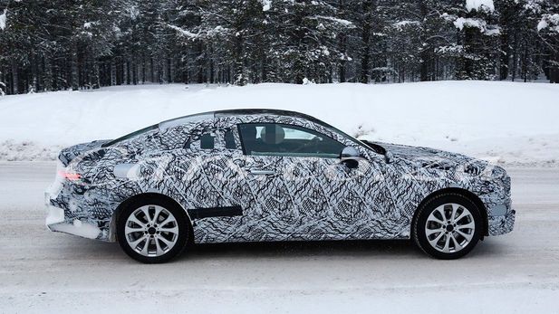 Spy Shots: 2018 Mercedes-Benz E-Class Coupe