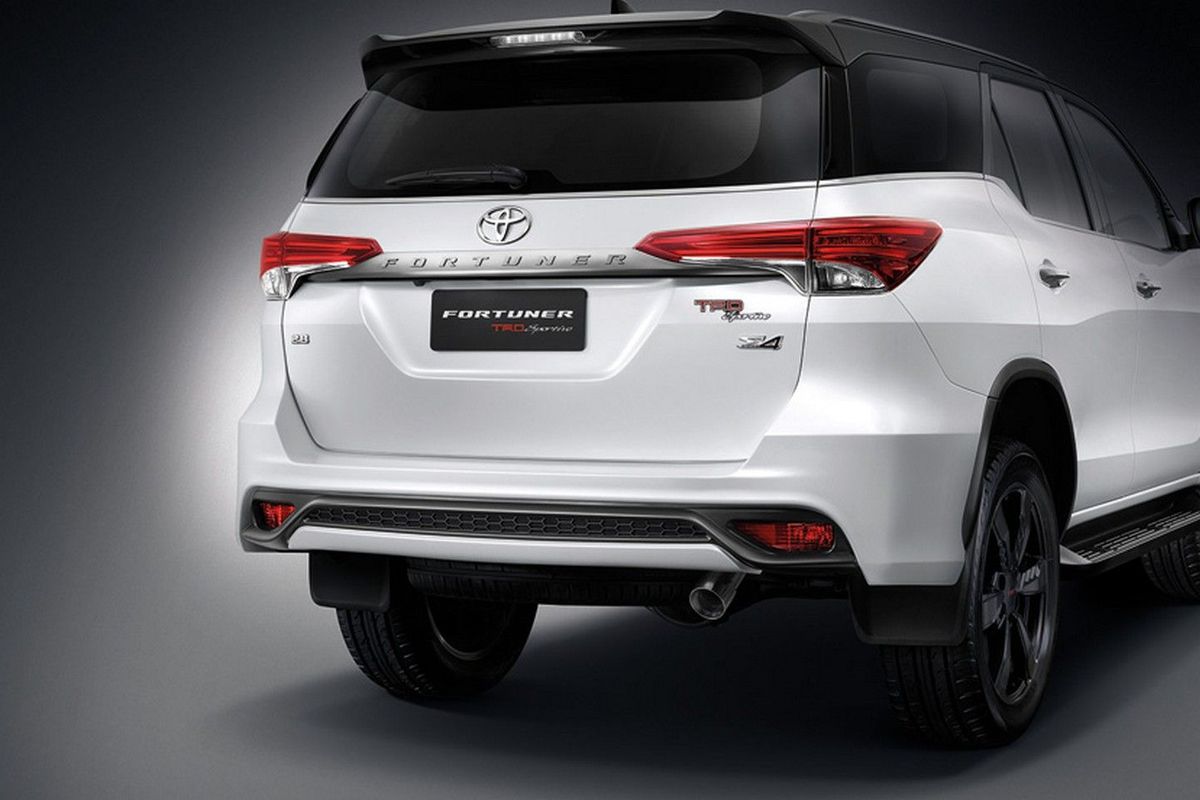 Toyota fortuner trd pro