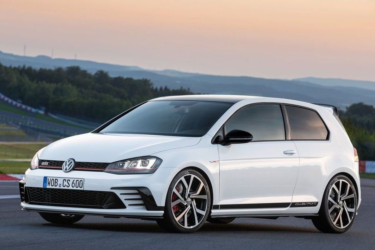 Updated: Volkswagen Golf GTI - Which one should you buy?