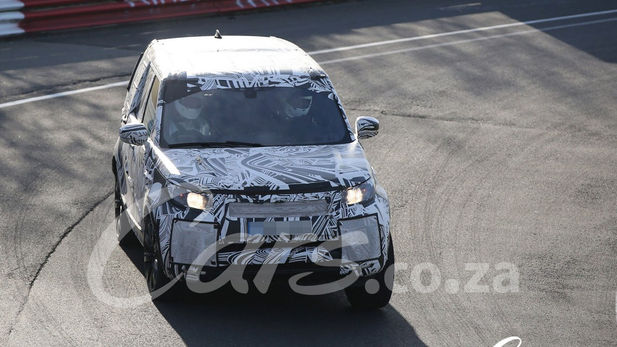 Spy Shots: 2018 Land Rover Discovery