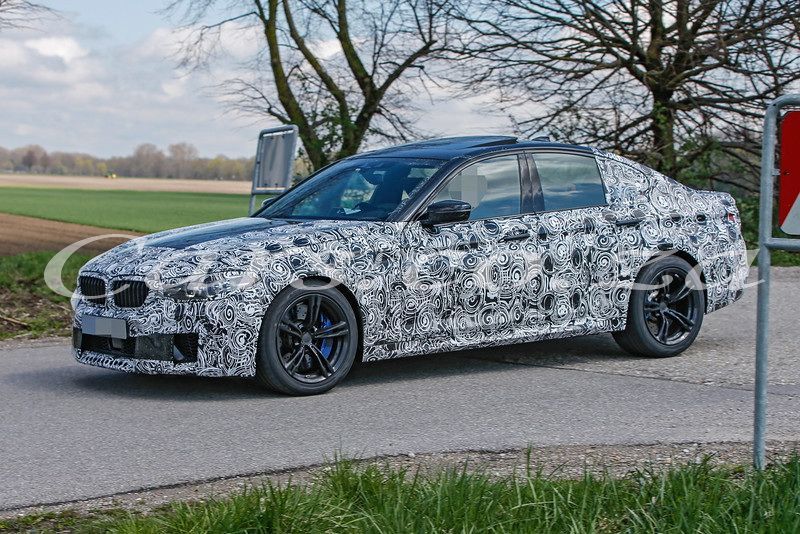 Spy Shots: 2017 BMW 5 Series