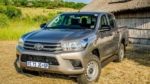 Toyota Hilux 2.4 GD-6 4×4 SRX (2016) First Drive