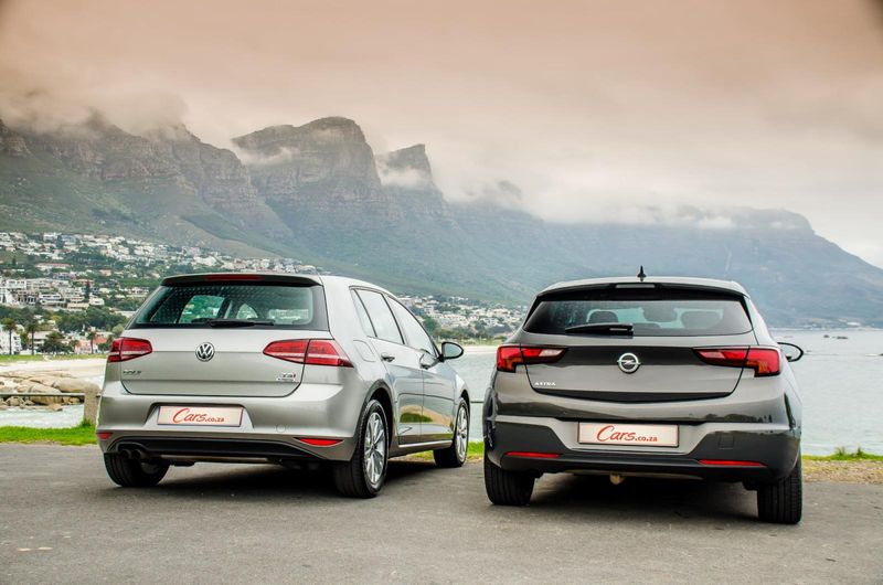 Opel Astra 1.6 vs Volkswagen Golf 1.4 TSI - AutoManiac