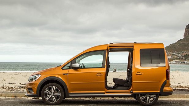 Volkswagen Caddy Alltrack 2.0 TDI (2016) Review