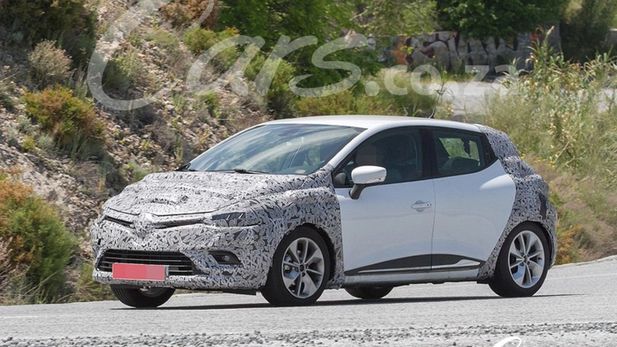 Renault Clio facelift spied, headed for SA in late 2016
