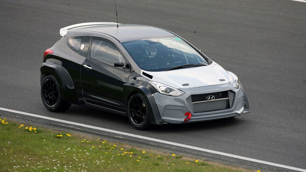 Hyundai i30 N headed for production in 2017