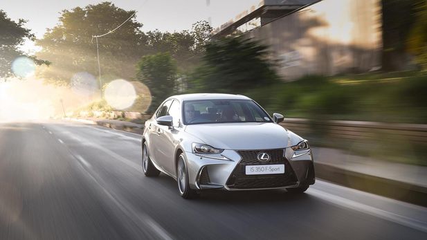 Lexus IS (2017) First Drive