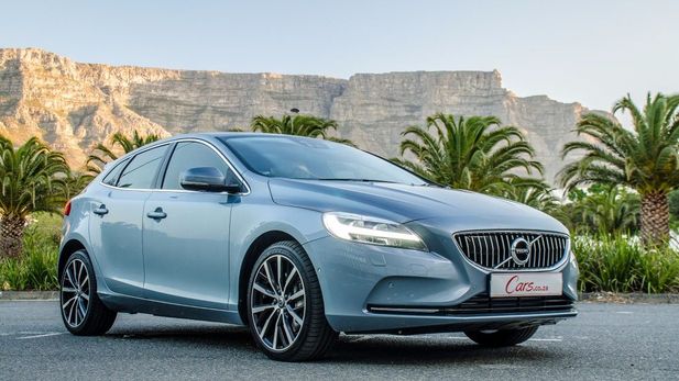 Volvo V40 T4 Inscription AT (2017) Quick Review