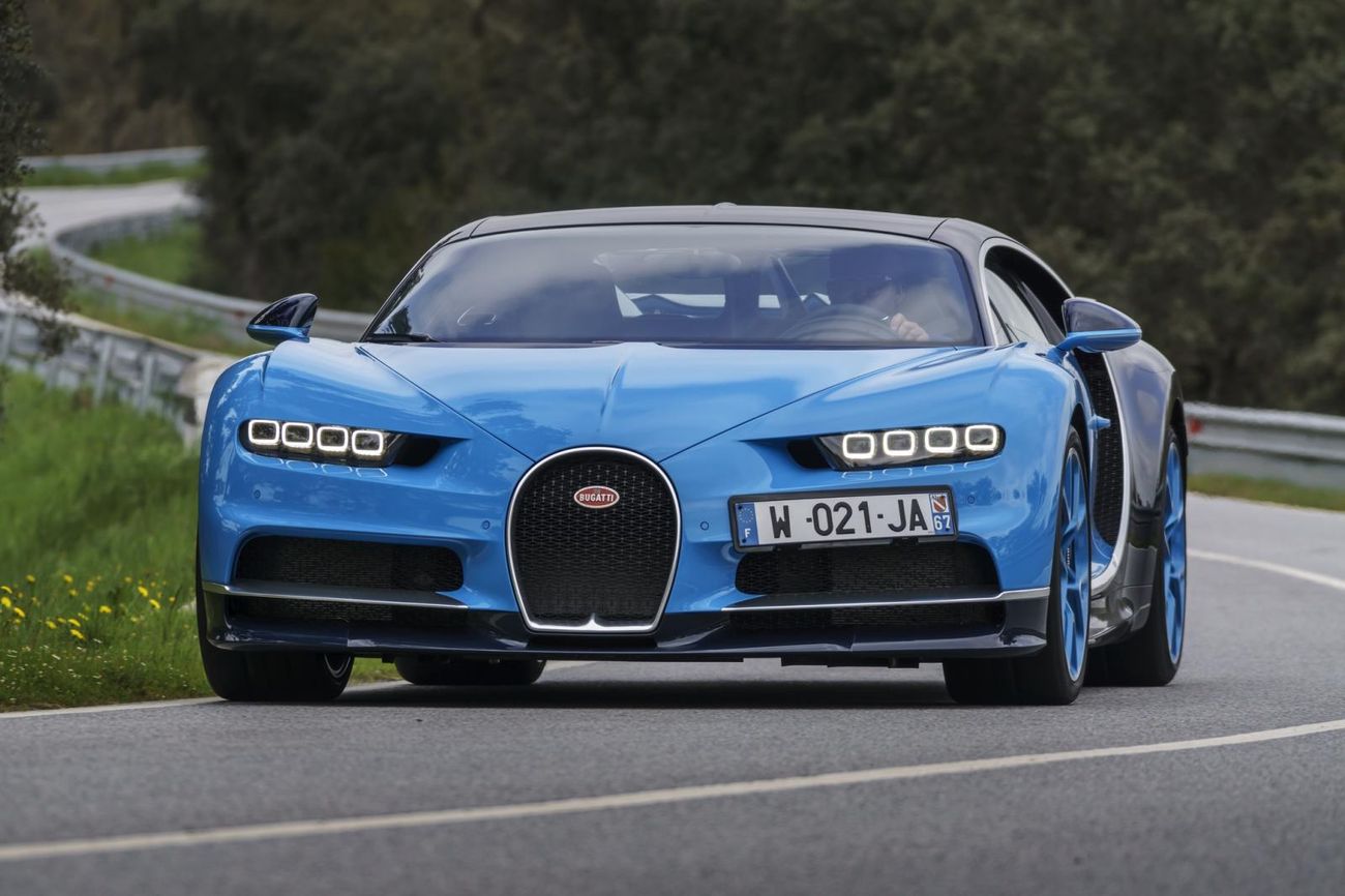 Bugatti Chiron (2017) International First Drive