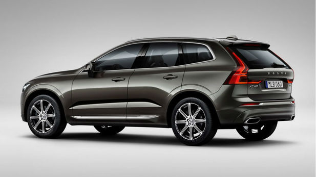 ‘Li’l brother’ Volvo XC60 debuts