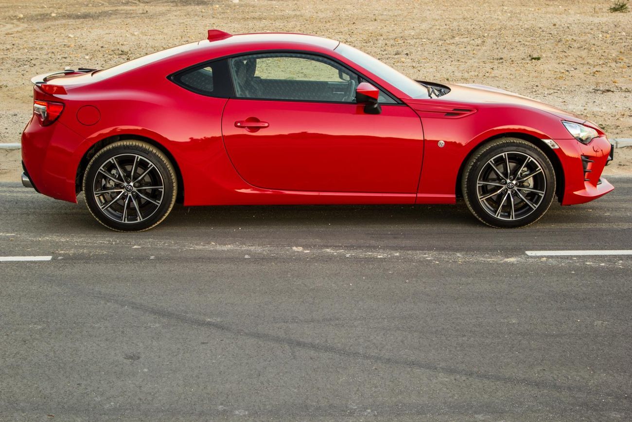 Toyota-86-4.jpg?tr=w-1200,h-800