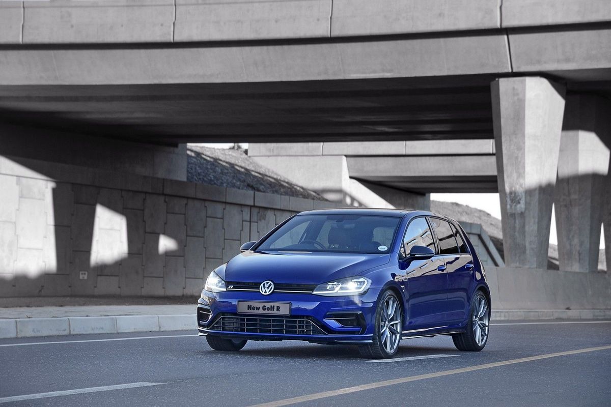 Volkswagen Golf R + GTD (2017) Launch Review