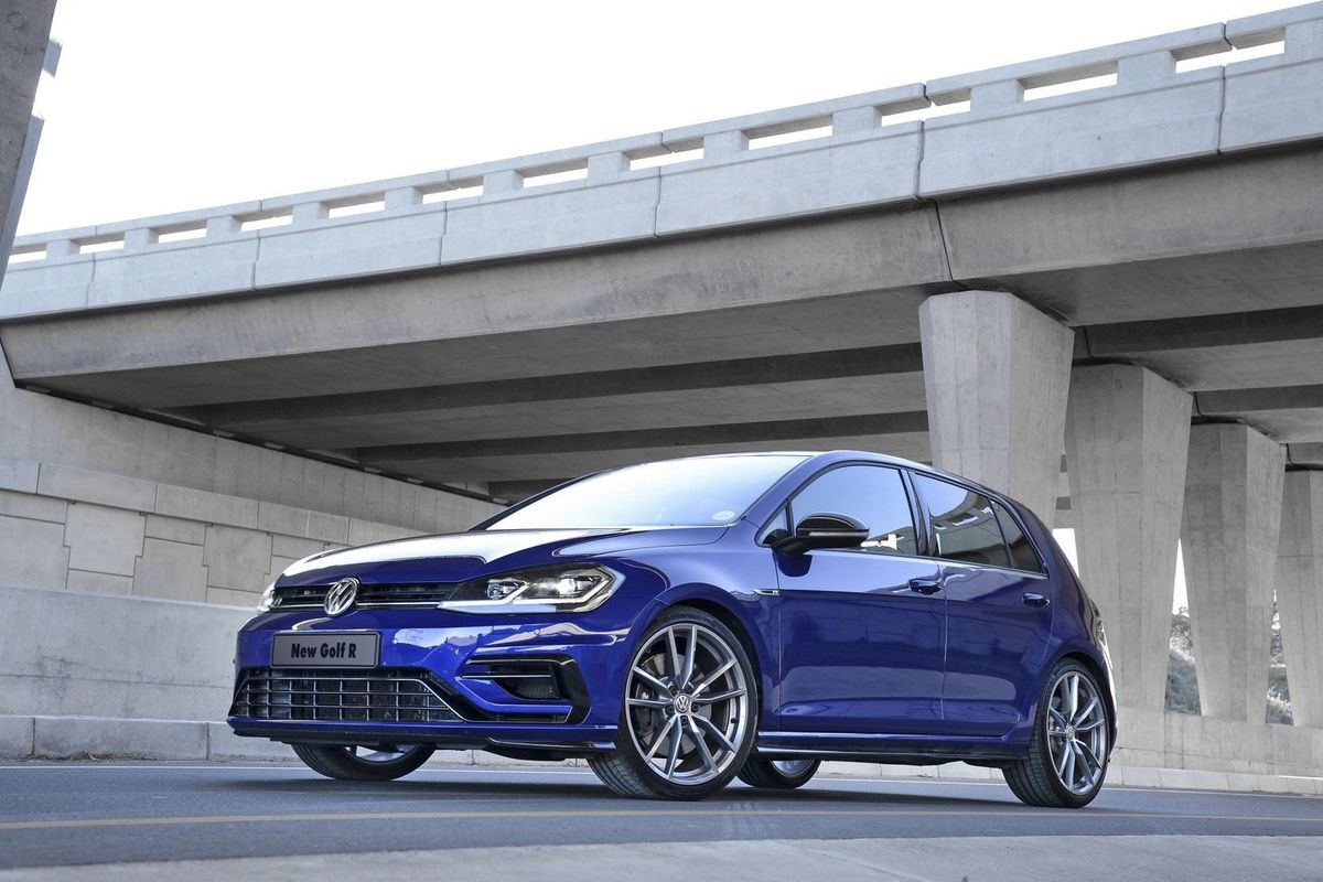Volkswagen Golf R + GTD (2017) Launch Review