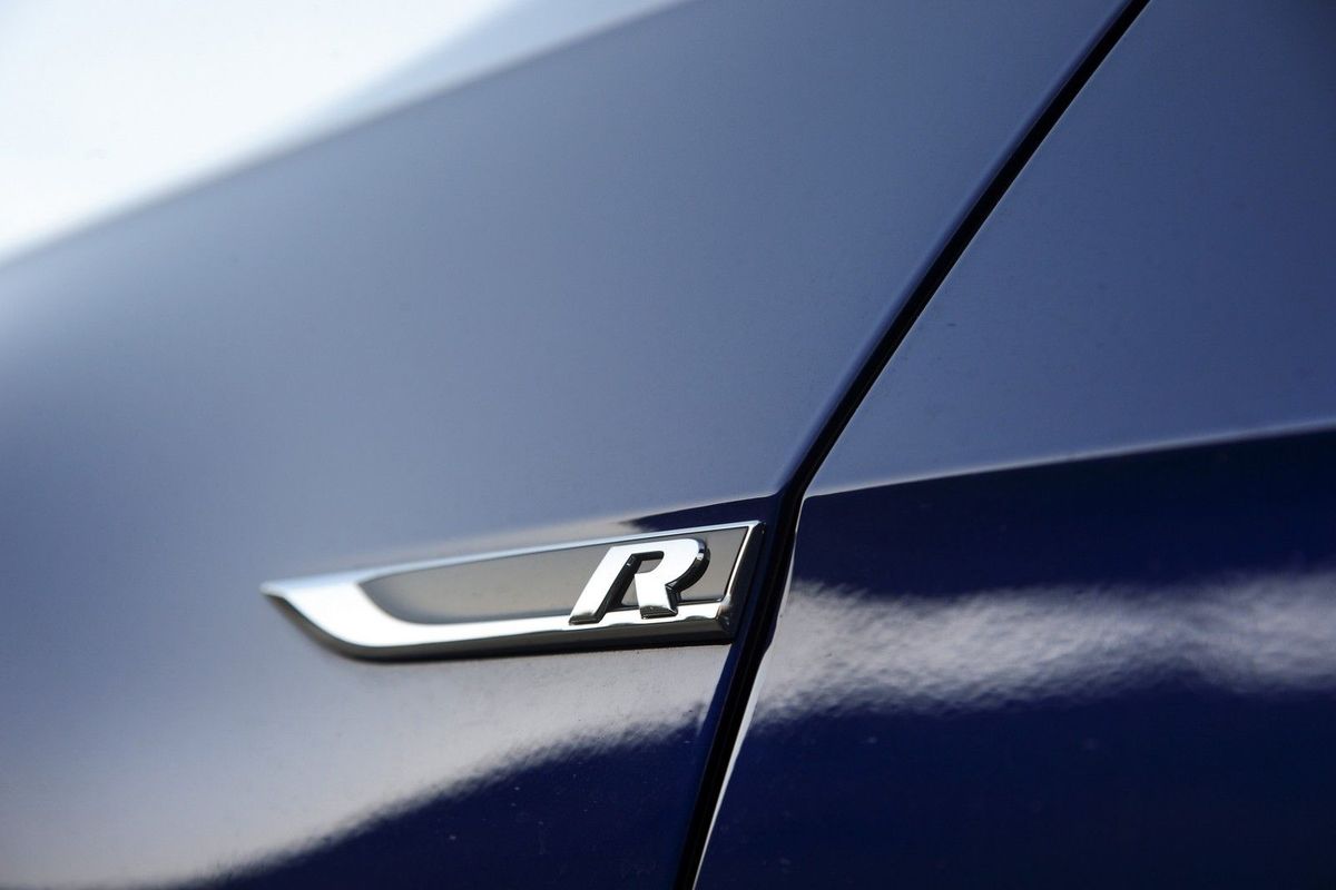 Volkswagen Golf R + GTD (2017) Launch Review