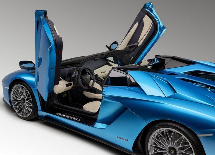 Lamborghini drops top on Aventador S - Cars.co.za News