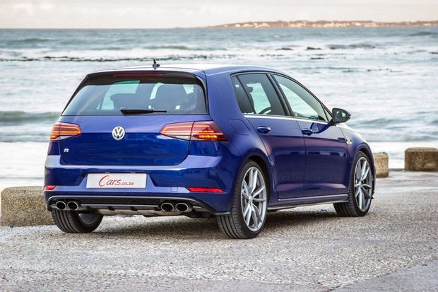 Volkswagen Golf R (2017) Quick Review