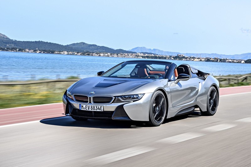 BMW i8 Roadster (2018) International Launch Review
