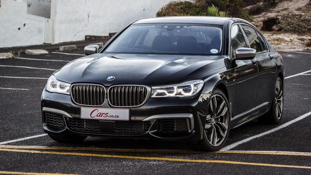 BMW M760Li xDrive (2018) Quick Review
