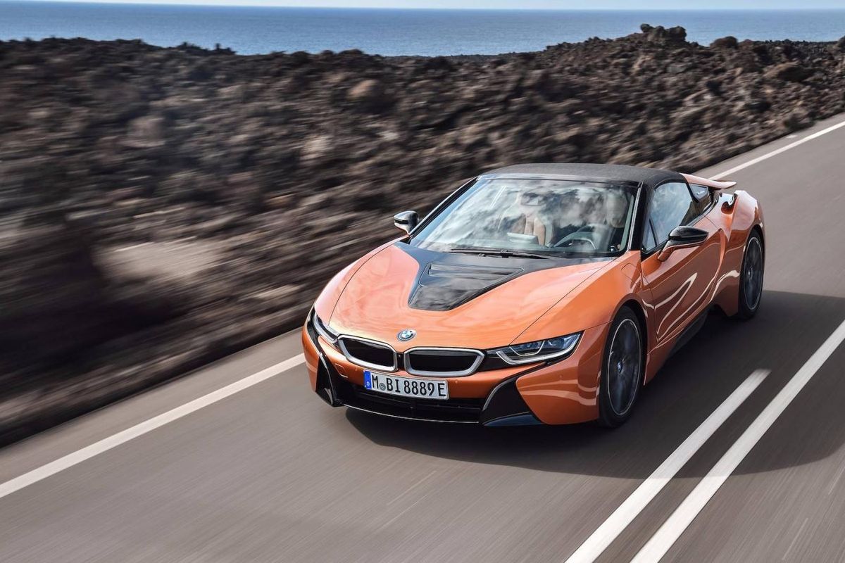 BMW i8 Roadster Price Announced [Video]