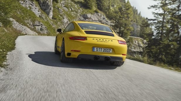 Porsche 911 Carrera T (2018) Launch Review