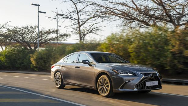 Lexus ES (2018) Launch Review