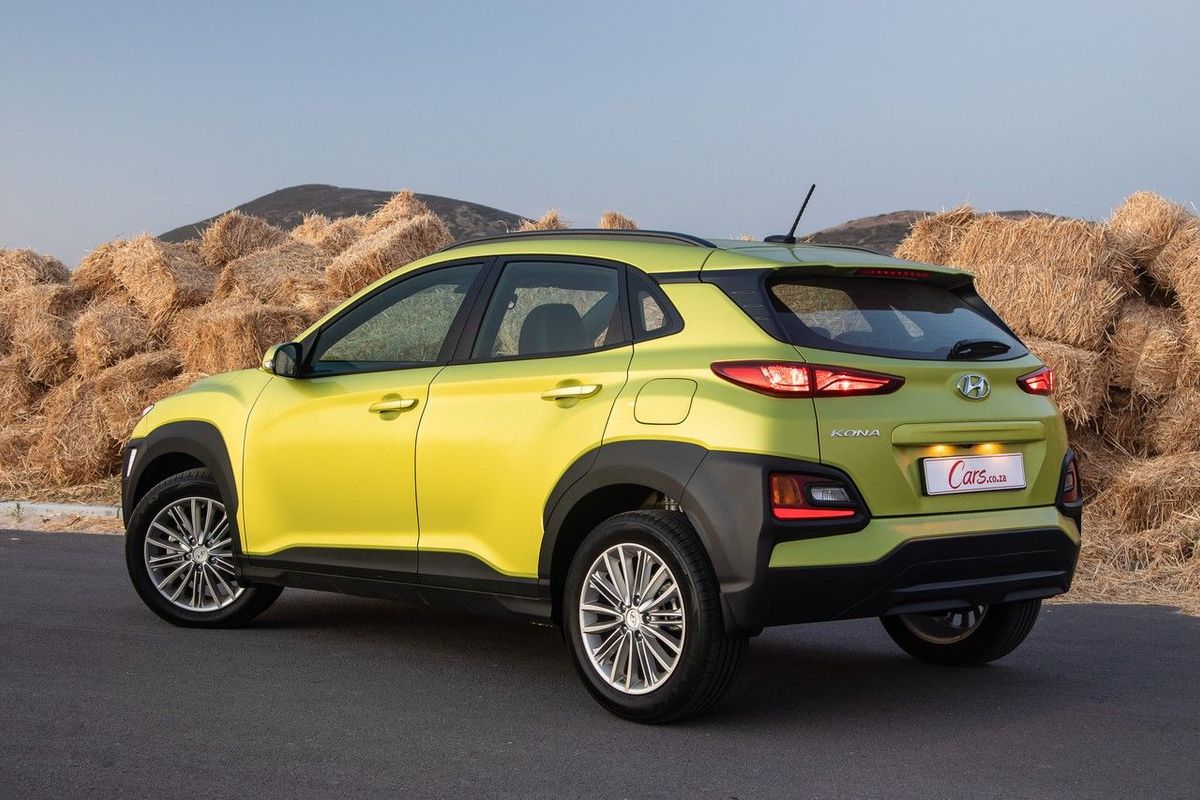 Hyundai-Kona-4.jpg?tr=w-1200,h-800