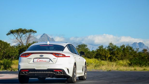 Kia Stinger (2018) Specs and Price Announced