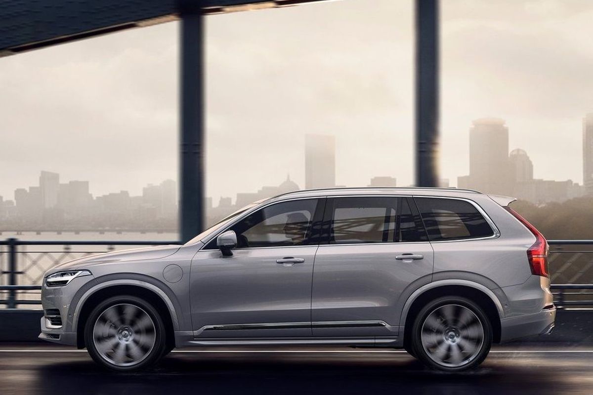 Facelifted Volvo XC90 Revealed