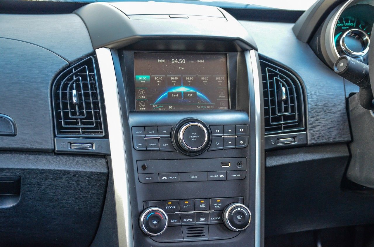 Mahindra XUV500 2 2CRDe W10 Auto 2019 Review