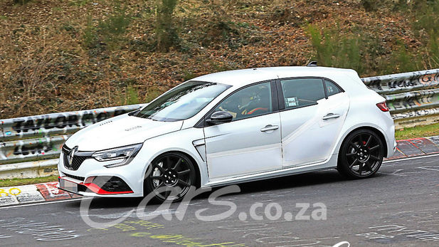 Spy Shots: 2020 Renault Megane Trophy R