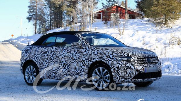 Spy Shots: Volkswagen T-Roc Cabriolet