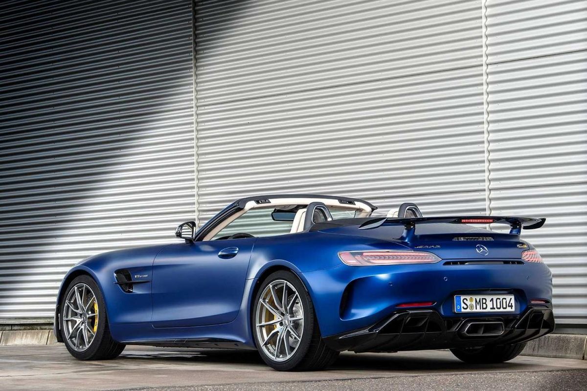 Mercedes-AMG GT R Roadster Revealed