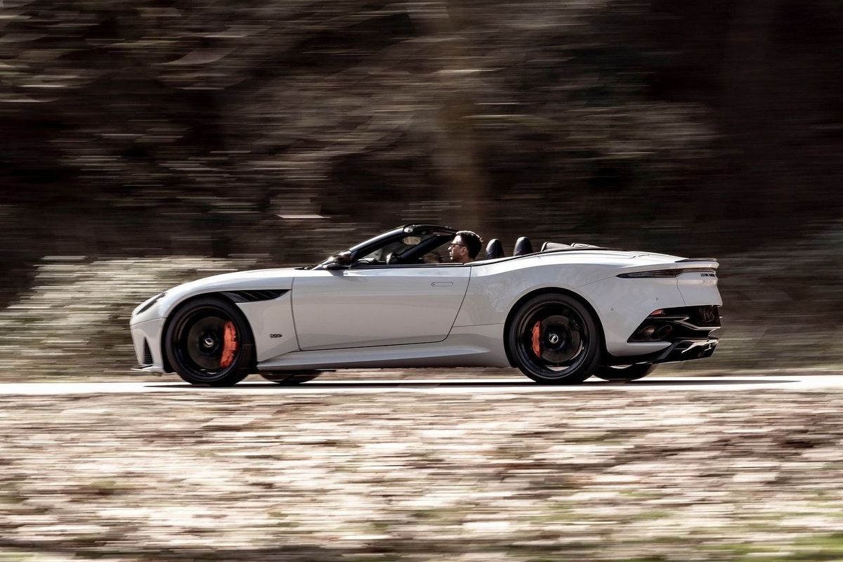 Aston Martin Announces DBS Superleggera Volante