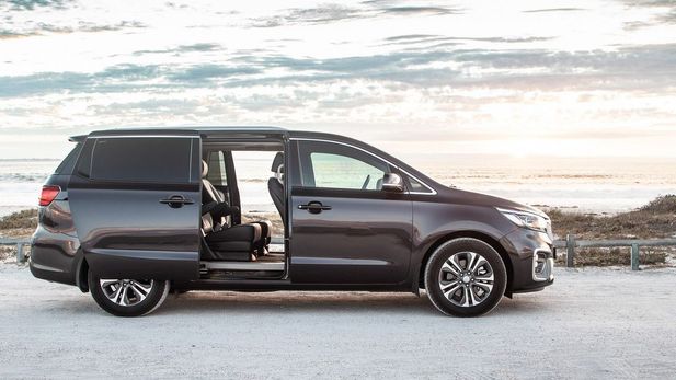 Kia Grand Sedona 2.2 CRDi SXL (2019) Review