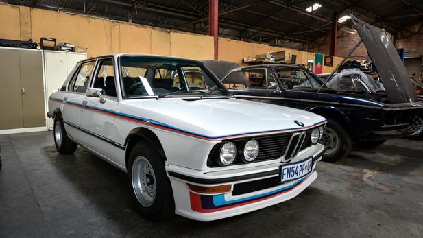 BMW 530 MLE: Restoration of an SA icon