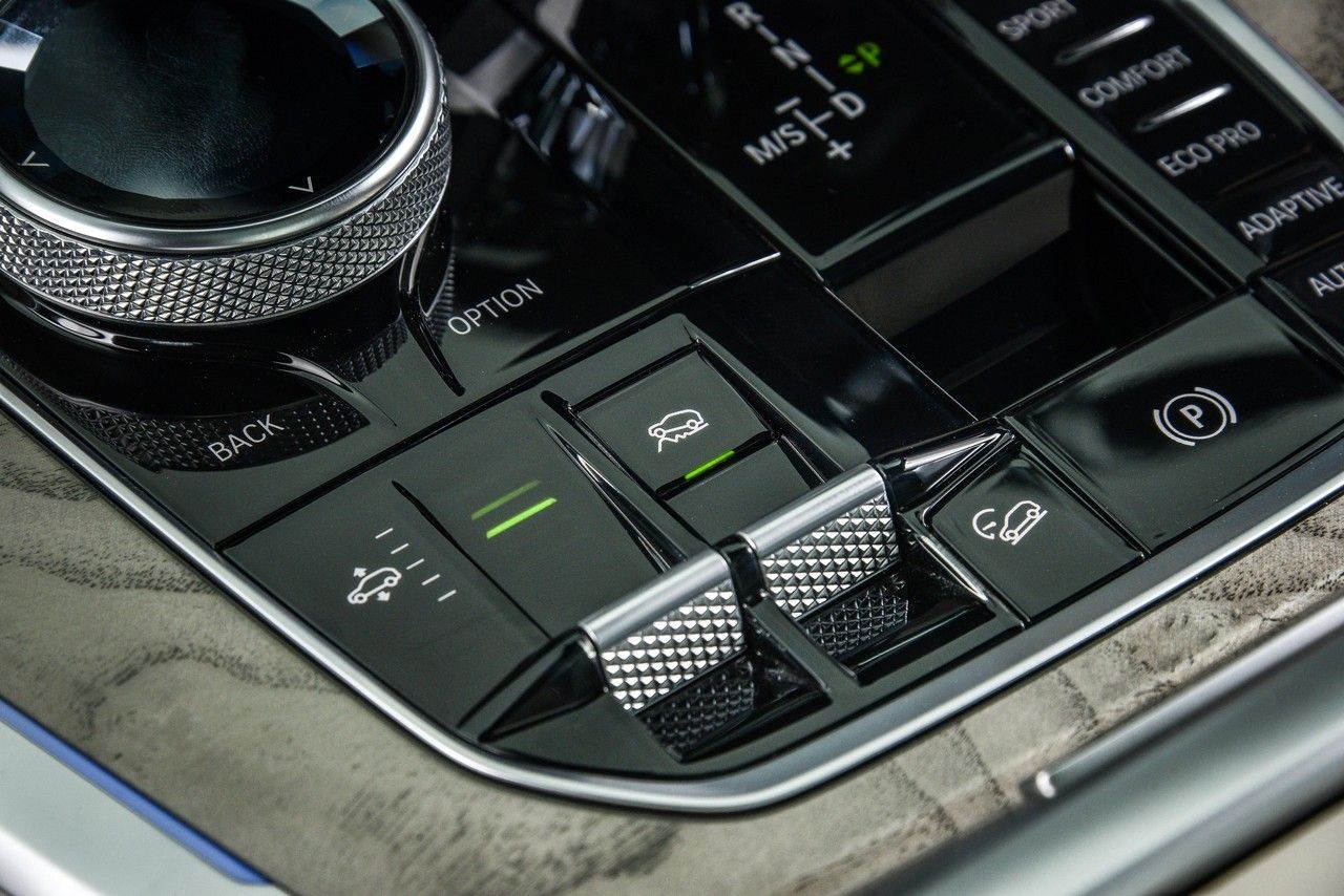 BMW X7 (2019) Launch Review